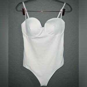 Body Contour Bustier Bodysuit With Bra Cups